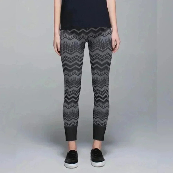 Lululemon Ebb To Street Pant yoga athletic lightweight Heathered Slate legging 8 - Picture 1 of 3